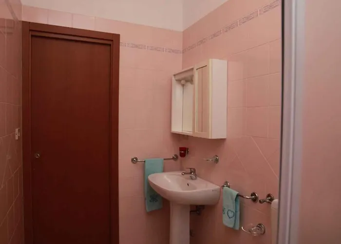 In 3 روسولينا ماري