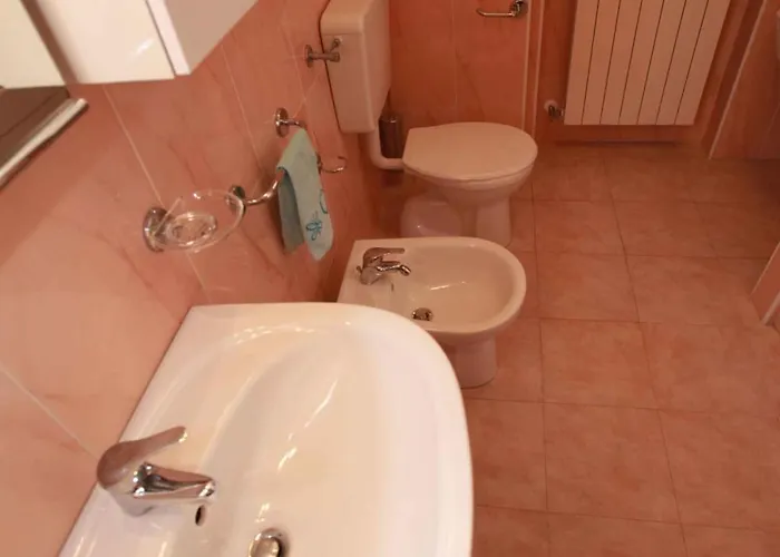 In 3 روسولينا ماري